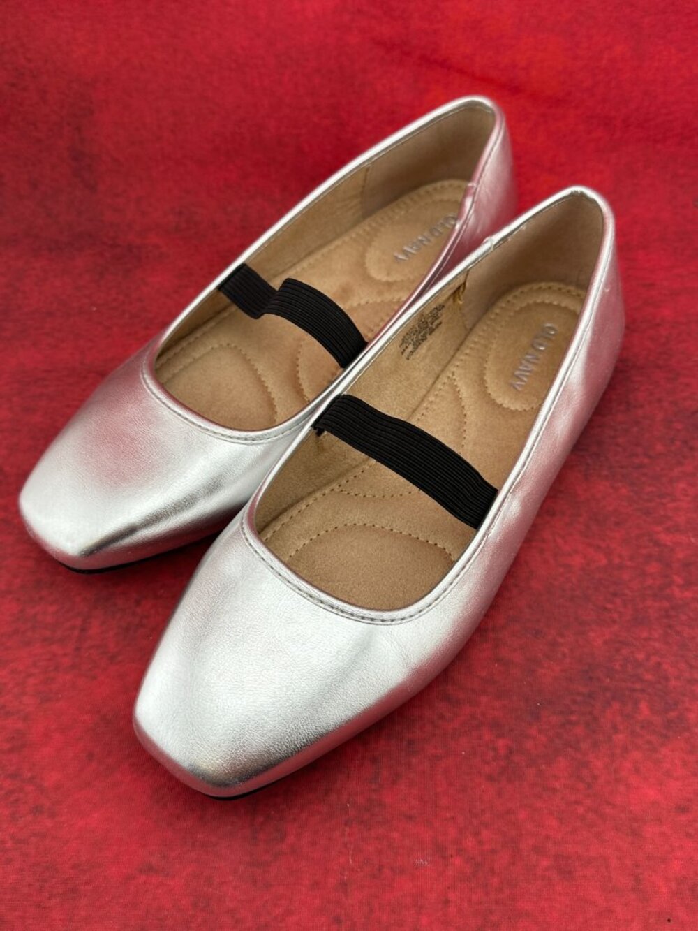 OLD NAVY MARY JANES WOMEN BALLET FLATS METALIC SLIVER FINISH SQUARE TOE SIZE 6 - Picture 2 of 9